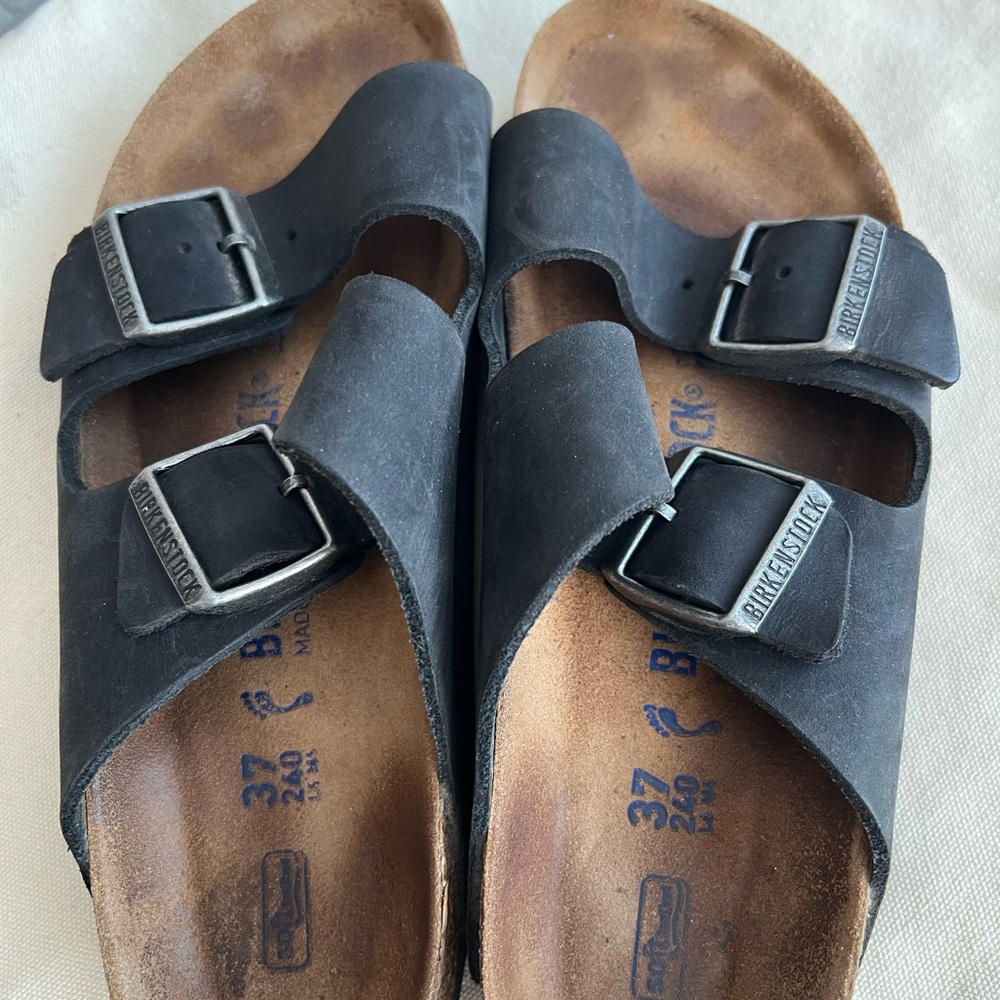 Birkenstock Arizona black oiled leather size 37 US 6- 6.5